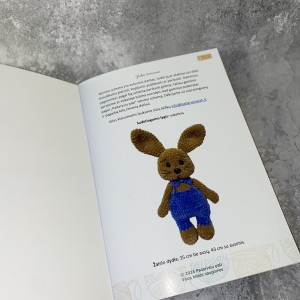 Nėrimo rinkinys „Zuikis stačiaausis“ – rankų darbo kūryba